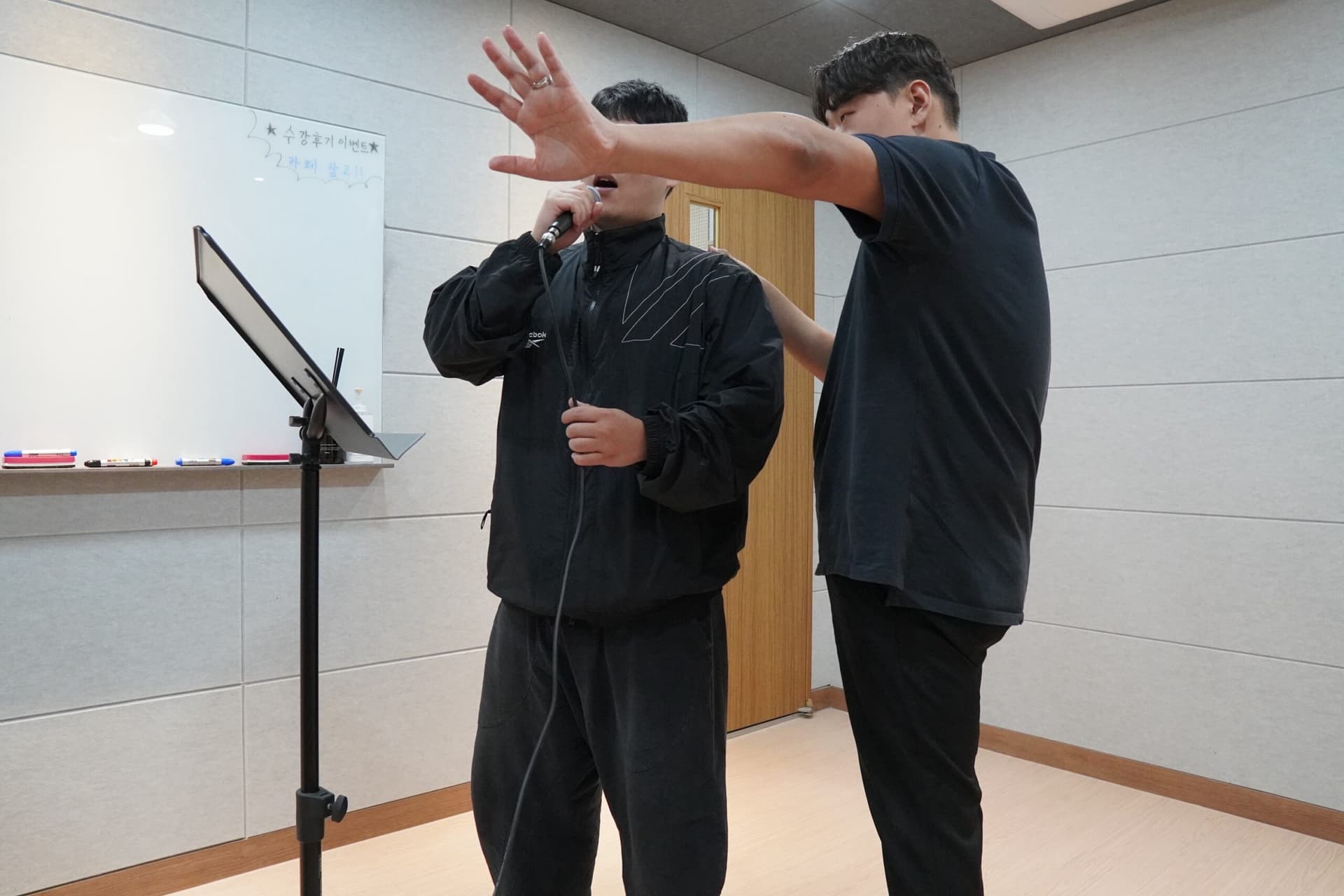 발성과 노래를 배우는 보컬 수업